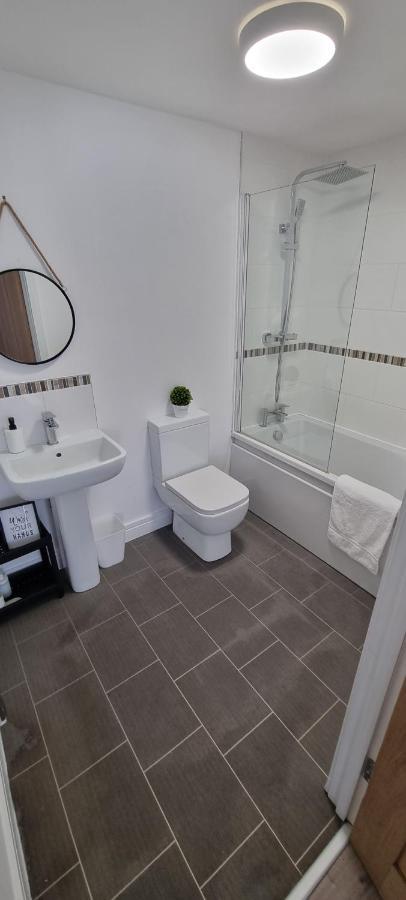 Fab 2Bedroom Apartment- Free Parking, 5Mins From City Centre, Portland Rd Ne2 1Dj 뉴캐슬어폰타인 외부 사진